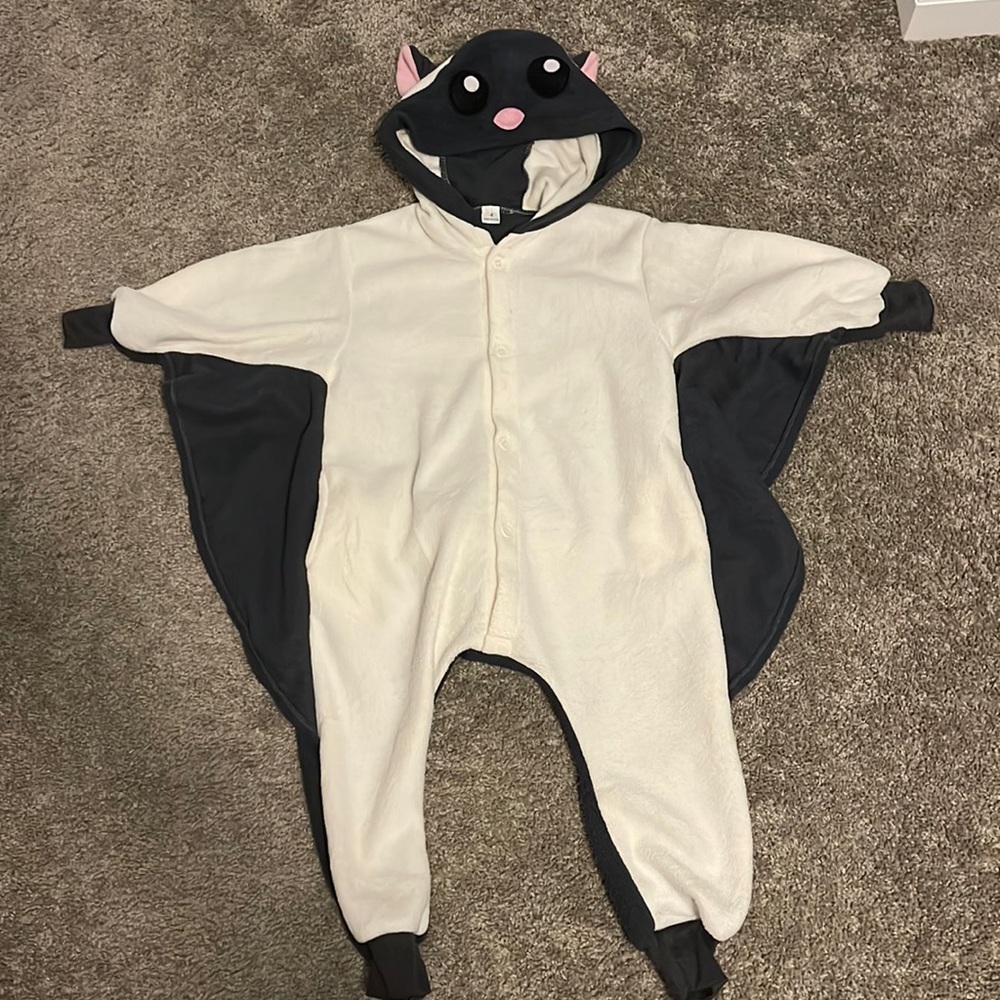 Flying squirrel fleece Halloween costume size 4. Worn once